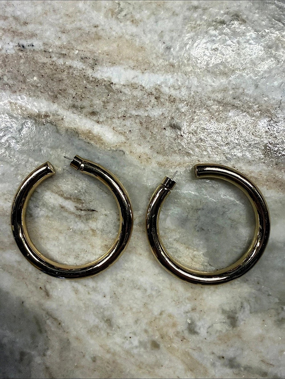 Samira Jennifer Fisher silver 2” Hoops  Like New